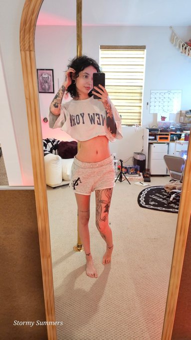 Goodmorning 🥰🥰🥰 https://t.co/I7LDPbAHaO