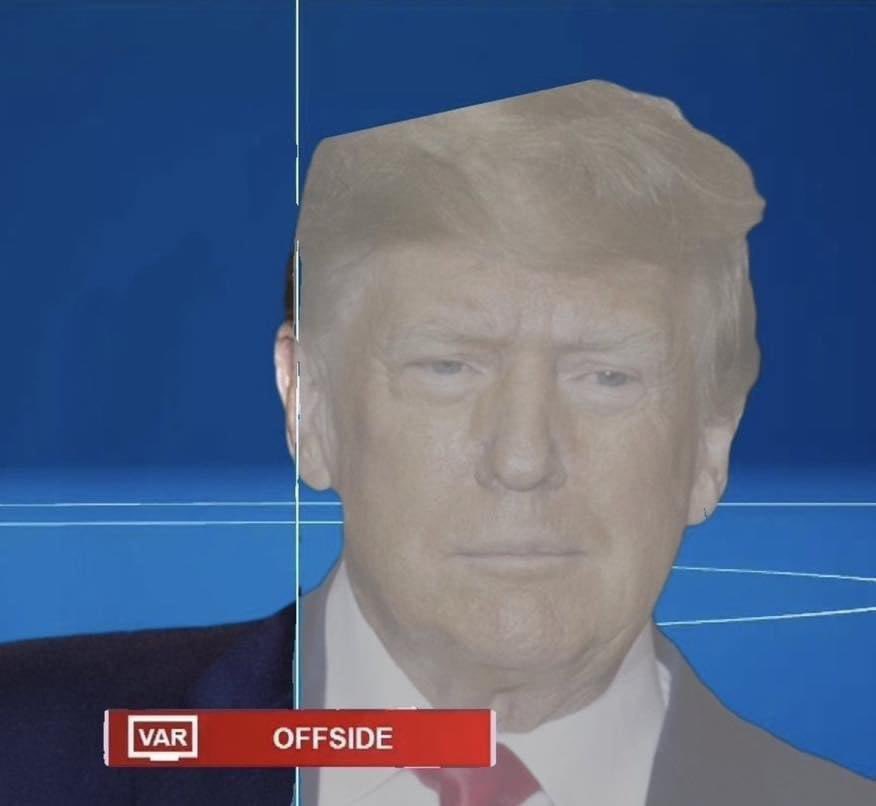 pascal__2k's tweet photo. @NoContextHumans Offside https://t.co/tsYKp9iIoj