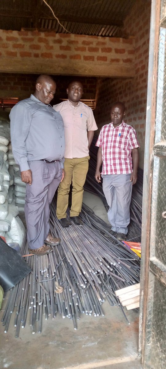 RWolyama's tweet photo. With the DISO we inspected some of the materials so far delivered for the construction of #Namikhoma_bridge connecting Bumwoni sub to Lwakhakha Town Council and the main border with Kenya in Namisindwa District. We were guided by the AG District Engineer https://t.co/EVK5zIG8Rn