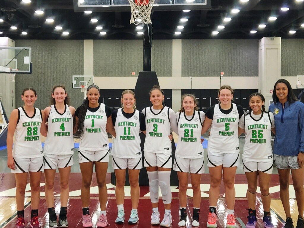 KYP15ueybl's tweet photo. Finished @TFNsRun4Roses out strong. 1 day off and back at it again for The Splash🏀🍀 https://t.co/djtt80eyOa