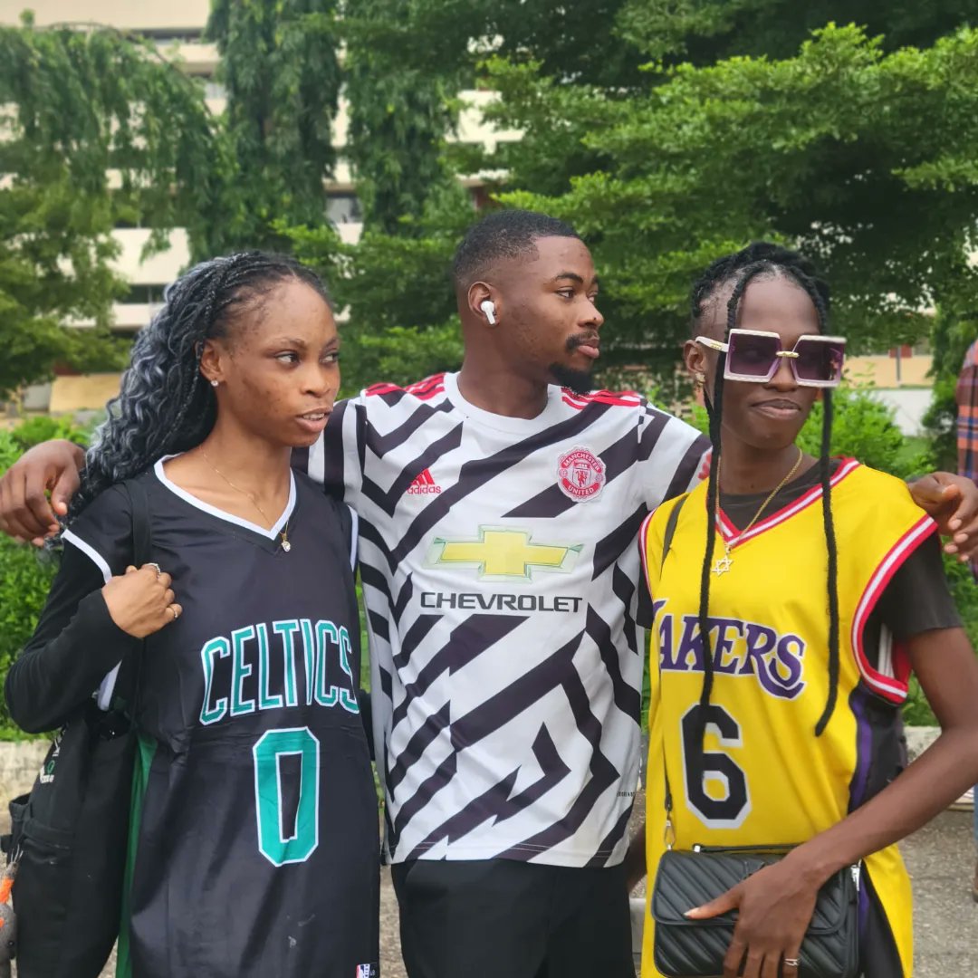 Bolarcrypt's tweet photo. DAY 2
JERSEY DAY😍🤩
COLENG📍
#weareleavingfunaabsoon
#lastdaysinfunaab https://t.co/FKEh2Bxfjl