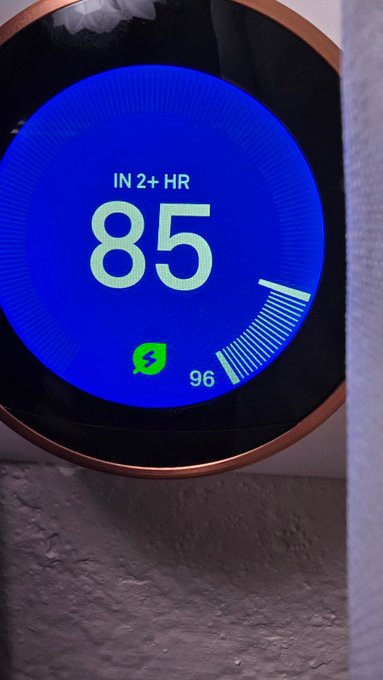 Sorry for lack of stuff lately, I been trying but my AC has been busted for a week now and it's been