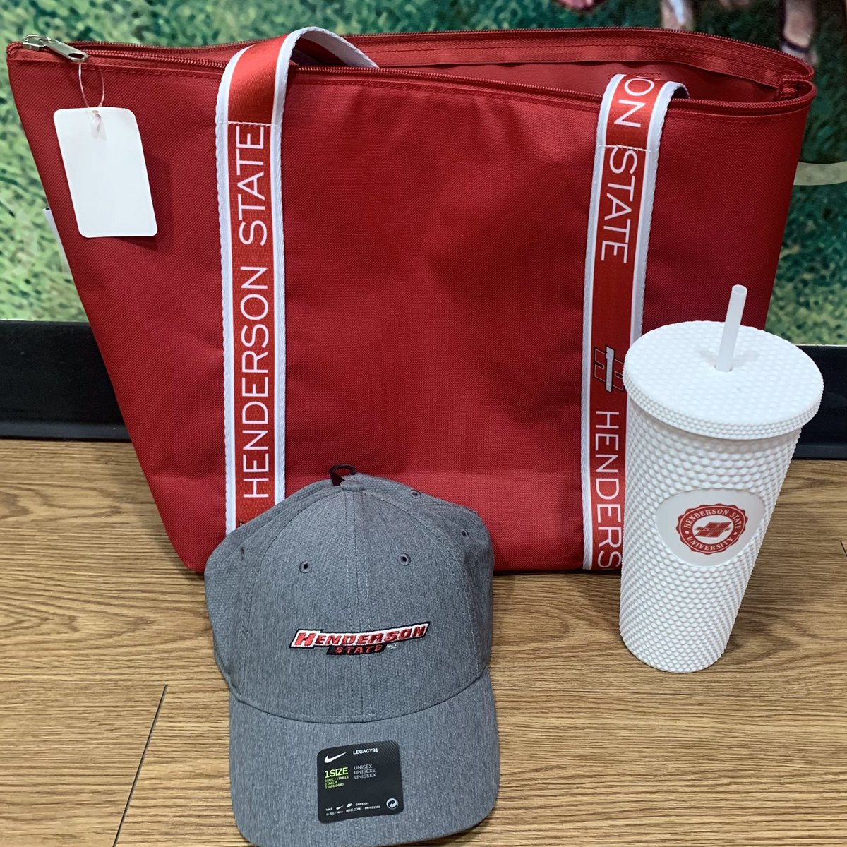 ReddieBookstore's tweet photo. We have all your summer favorites in one place. Grab a friend and stop by today to stock up on all you need to make this summer unforgettable. Make a new memory one Reddies hat at a time!  #summermemories☀️ #hotweatherstyle https://t.co/S79rtxBIAa