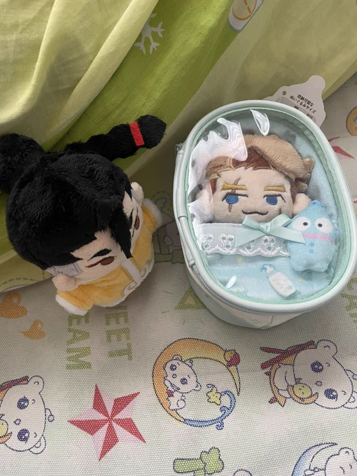 Debating if i should bring the baby clothes and accessories to EVO 