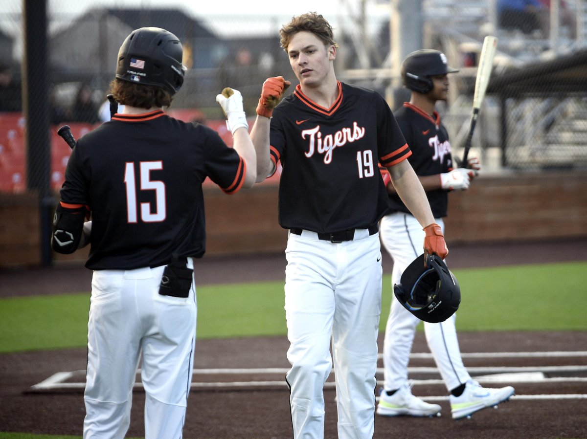 Tim Martรญnez (@360tmart) on Twitter photo Jackson Hotchkiss of Battle Ground <a href="/JHotchkiss19/">Jackson Hotchkiss</a> was drafted in the 18th round (554th overall) by the Arizona Diamondbacks Jackson Hotchkiss of Battle Ground <a href="/JHotchkiss19/">Jackson Hotchkiss</a> was drafted in the 18th round (554th overall) by the Arizona Diamondbacks