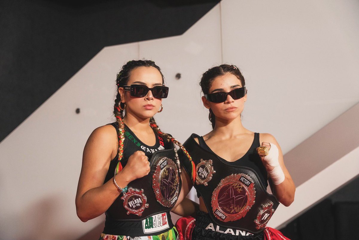 amablitz's tweet photo. Team Doble AA 🇲🇽 Par de Chingonas ✨ @alanafloresf https://t.co/YmlMGgZhas
