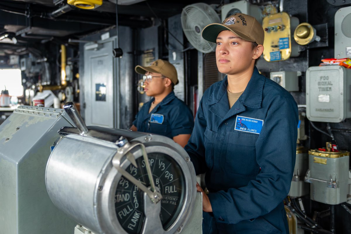 U.S. Navy (@usnavy) on Twitter photo #USNavyPhotosoftheDay:
1️⃣ #USSPrinceton small boat ops w/ #GermanNavy and 2️⃣ <a href="/USS_Somerset/">USS Somerset LPD 25</a> #UNREP from <a href="/RoyalCanNavy/">Royal Canadian Navy</a> #MVAsterix <a href="/RimofthePacific/">RIMPAC</a>
3️⃣ <a href="/CVN_72/">USS Abraham Lincoln</a> Sailors observe #FLTOPS <a href="/US3rdFleet/">U.S. 3rd Fleet</a>
4️⃣ #USSBlueRidge bridge watch <a href="/US7thFleet/">7th Fleet</a>
👉 dvidshub.net/r/uw5gq2 #USNavyPhotosoftheDay:
1️⃣ #USSPrinceton small boat ops w/ #GermanNavy and 2️⃣ <a href="/USS_Somerset/">USS Somerset LPD 25</a> #UNREP from <a href="/RoyalCanNavy/">Royal Canadian Navy</a> #MVAsterix <a href="/RimofthePacific/">RIMPAC</a>
3️⃣ <a href="/CVN_72/">USS Abraham Lincoln</a> Sailors observe #FLTOPS <a href="/US3rdFleet/">U.S. 3rd Fleet</a>
4️⃣ #USSBlueRidge bridge watch <a href="/US7thFleet/">7th Fleet</a>
👉 dvidshub.net/r/uw5gq2