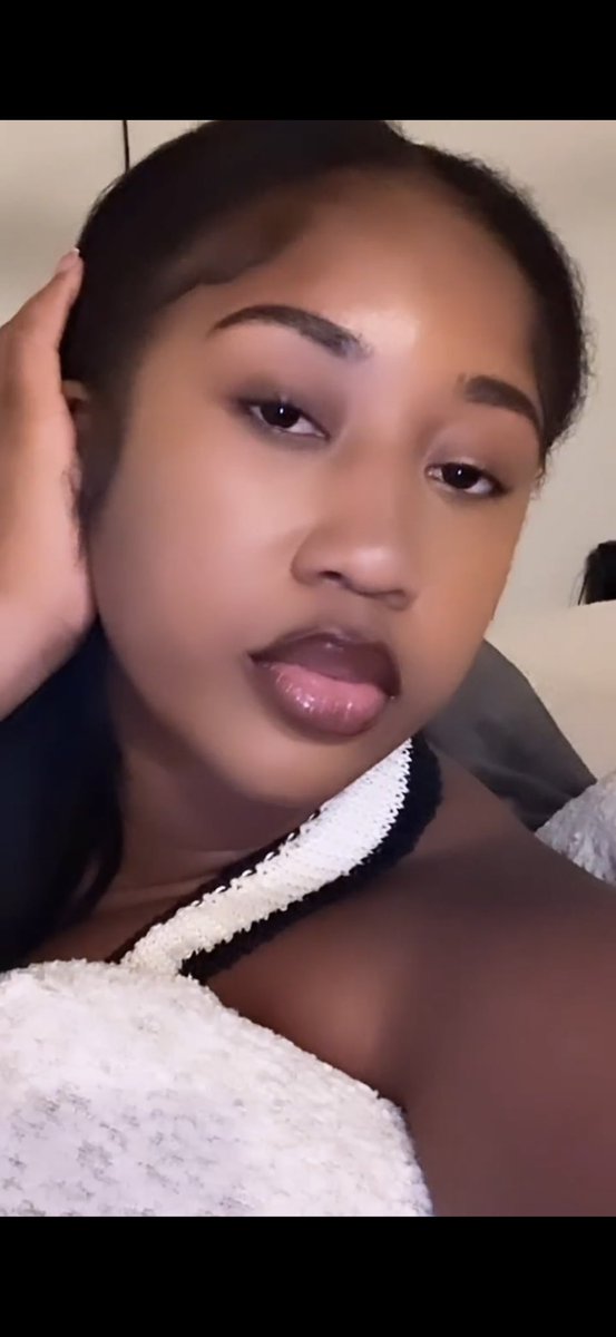 reneeroyal_'s tweet photo. Video screenshots💋 https://t.co/Mr5I7YI5cZ