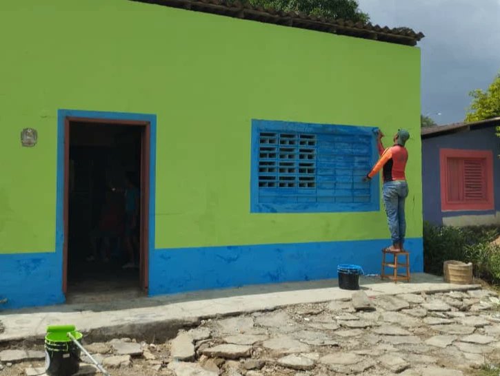 #16Jul24
Abordaje de rehabilitación a las viviendas de la comunidad del Parque Bicentenario #Marcano para el beneficio de 965 familias

#SomosTricolor7nets
#MppopNe

<a href="/GRaulparedes/">Gral. Raúl Paredes</a> @Barrio_Tricolor <a href="/YulArmas_/">Yul Armas</a> <a href="/AlcalGMarcano/">Alcaldía Tcnel. Gaspar Marcano</a>