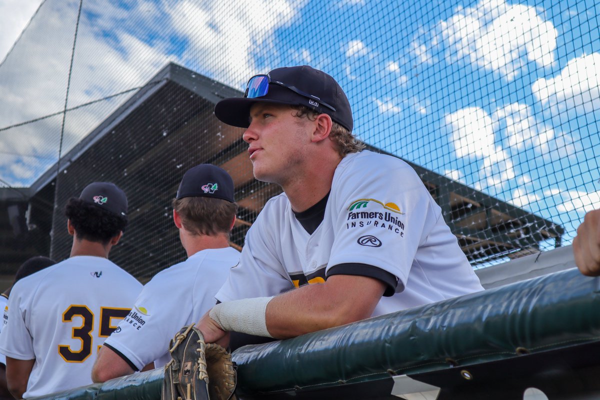 bismarcklarks's tweet photo. Larks baseball tonight in the capital city is LIVE on ESPN+! #LetsGoLarks
🐤Larks vs. Willmar Stingers
⏰6:35pm
📍Bismarck Municipal Ballpark
📺https://t.co/uOsX5I6Kje https://t.co/jr6Ej6heDx
