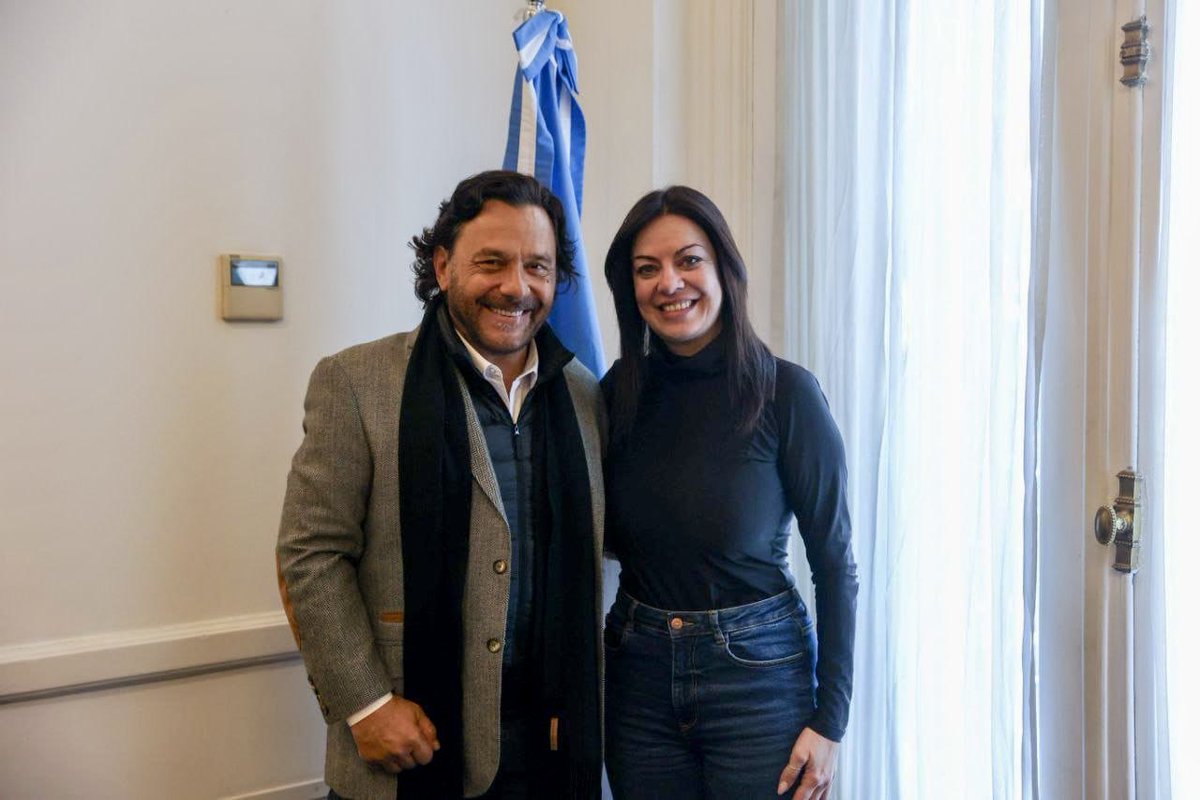 Nos reunimos con la ministra de Capital Humano, <a href="/SPettovelloOK/">Sandra Pettovello</a>, para avanzar en las acciones que llevamos adelante entre el Ministerio y la Provincia 🤝🏻

Vamos a seguir trabajando y gestionando, pensando en el desarrollo de nuestra provincia y en el bienestar de todos los