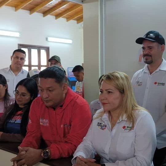 ipostel_ve's tweet photo. El Instituto Postal Telegráfico de Venezuela (Ipostel), ente adscrito al Ministerio del Poder Popular para el Transporte, reinaugura la Oficina Postal Telegráfica en la localidad de Barinitas estado Barinas.

📝https://t.co/84iiNRKGdC https://t.co/S0RKZB0li1
