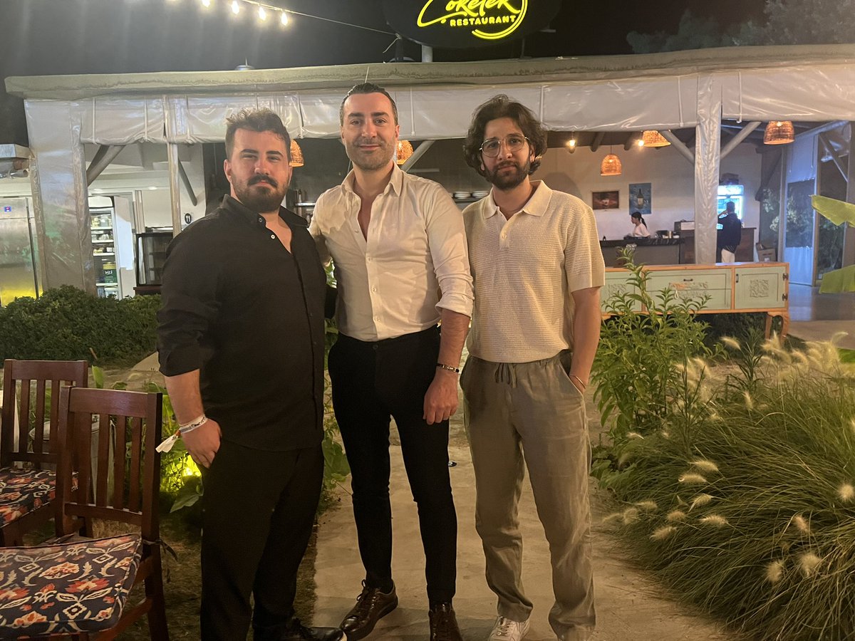 Solverse Digital (@solversedigital) on Twitter photo #BitciSummer24 Etkinliğine katılan Kurucu ortaklarımız ve sektörün önde gelen isimlerinden <a href="/Emreislek/">Emre İşlek</a> aynı karede.
Bitci Summer tüm ihtişamıyla devam ediyor.
Davetleri için <a href="/bitcicomtr/">Sagopa Kajmer</a> ailesine teşekkür ederiz. #BitciSummer24 Etkinliğine katılan Kurucu ortaklarımız ve sektörün önde gelen isimlerinden <a href="/Emreislek/">Emre İşlek</a> aynı karede.
Bitci Summer tüm ihtişamıyla devam ediyor.
Davetleri için <a href="/bitcicomtr/">Sagopa Kajmer</a> ailesine teşekkür ederiz.