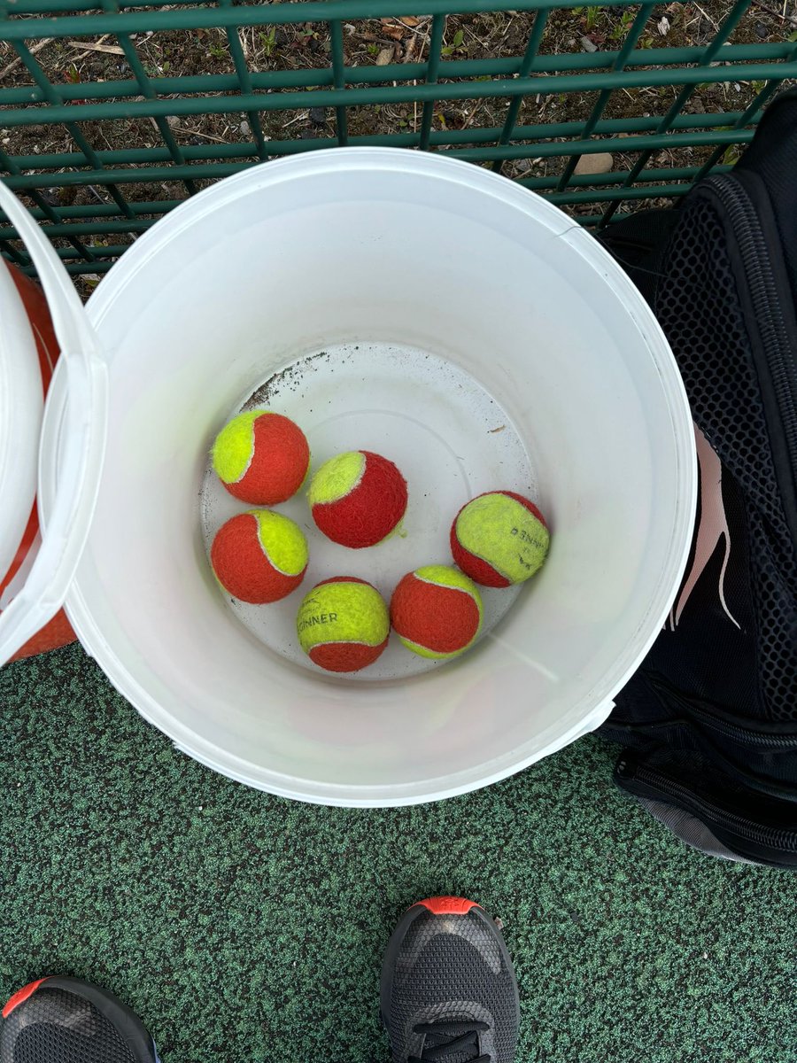 Mrs Staveley tweet media