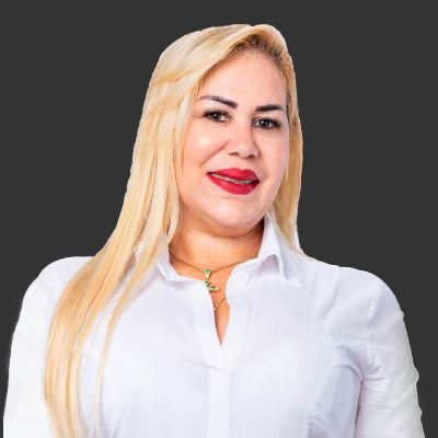 AlvaroAlvaradoC's tweet photo. Estas son las dos diputadas que por el momento suenan para presidir la Comisión de Credenciales de la Asamblea Nacional. Por un lado Alexandra Brenes de Vamos y por el otro Shirley Castañeda de RM.. Cuál de las dos cree usted que sería la mejor opción? Los leo. https://t.co/OeY1xauZOv