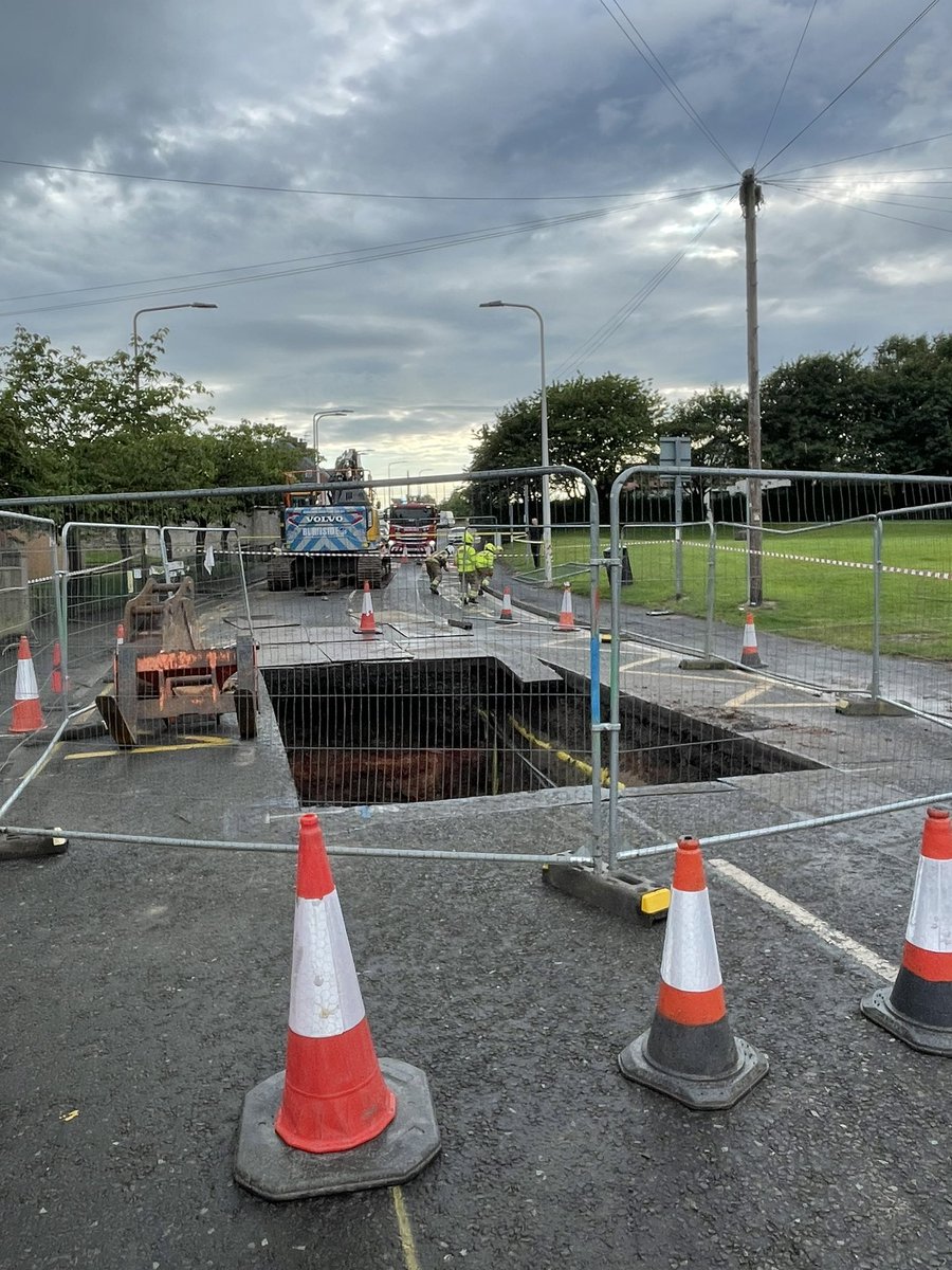 Superb response from <a href="/SFRSYourSafety/">Scottish Fire and Rescue Service – Your Safety</a> + support from <a href="/ELCouncil/">East Lothian Council - news and information</a> + utility companies to make safe a very concerning issue in Elphinstone.
Residents as always first class however real concerns a serious incident was allowed to develop a response is required from those responsible.