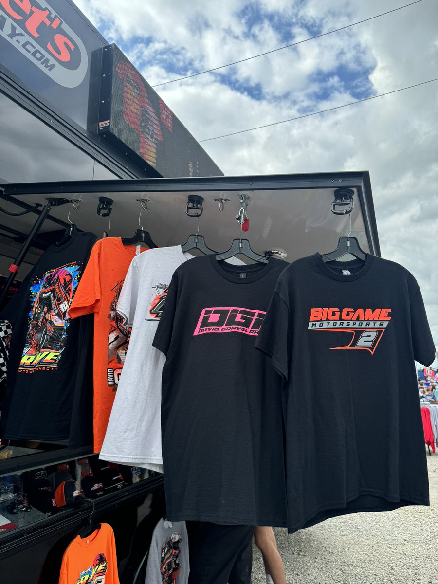 DavidGravel's tweet image. DG FANS!!! NEW DESIGN ALERT 🚨🚨 

The merchandise trailer is FULLY STOCKED!! Make sure to stop by to see me &amp;amp; stock up on your DG apparel all week long!! 💪🏽🔥 #DG2 #StockedUp