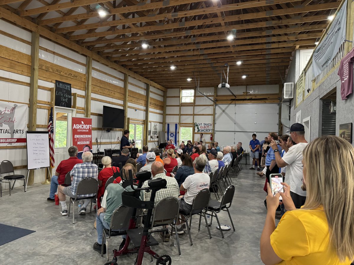 JayAshcroftMO's tweet photo. Enjoyed being back in Taney County! We are going to make Missouri the best place for businesses and families!
Join Team Ashcroft at https://t.co/gVpfIj6ew5
#AshcroftAcrossMissouri #MOGov #MissouriFirst https://t.co/cyoYHf9ler