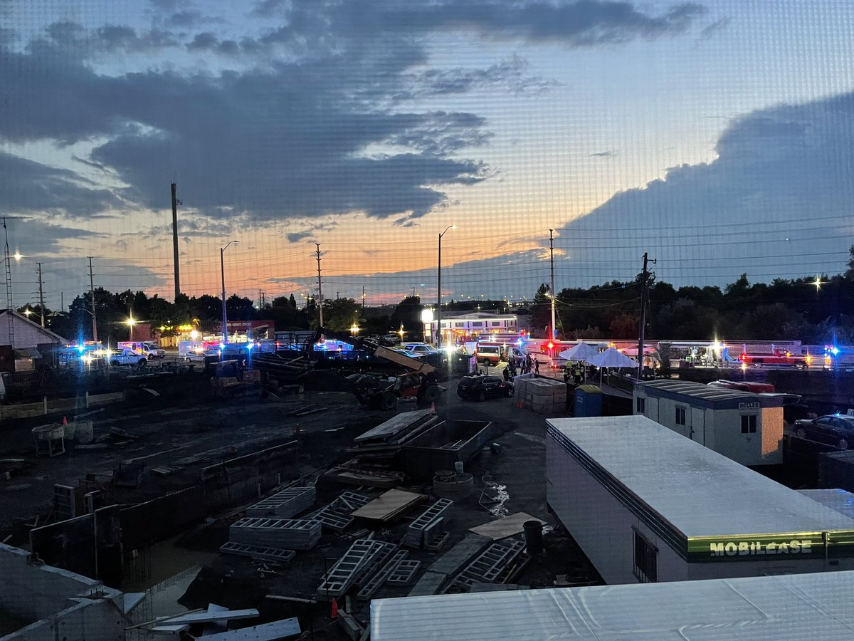 Peel Regional Paramedic Services (@peel_paramedics) on Twitter photo Our Paramedics continue evacuation efforts at Tyndall Seniors Village. Thank you <a href="/MississaugaFES/">Mississauga Fire</a> <a href="/HaltonMedics207/">Halton Paramedic Union (OPSEU Local 207)</a> <a href="/TorontoMedics/">Toronto Paramedic Services</a> and <a href="/regionofpeel/">Peel Region</a> for all the team work. <a href="/OPSEU277/">Peel Paramedic Union</a> Our Paramedics continue evacuation efforts at Tyndall Seniors Village. Thank you <a href="/MississaugaFES/">Mississauga Fire</a> <a href="/HaltonMedics207/">Halton Paramedic Union (OPSEU Local 207)</a> <a href="/TorontoMedics/">Toronto Paramedic Services</a> and <a href="/regionofpeel/">Peel Region</a> for all the team work. <a href="/OPSEU277/">Peel Paramedic Union</a>