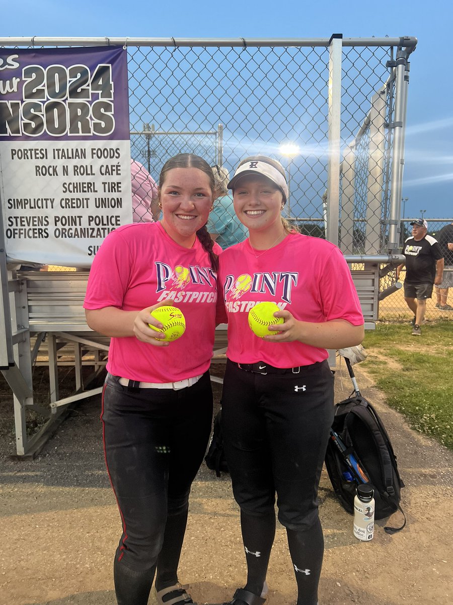 kaydynnelson4's tweet photo. 💣💣 squad pt. 2 
@jewelandjoey_15 
@uwsp_softball 
@UWOSoftball1 https://t.co/r6tuiYso87