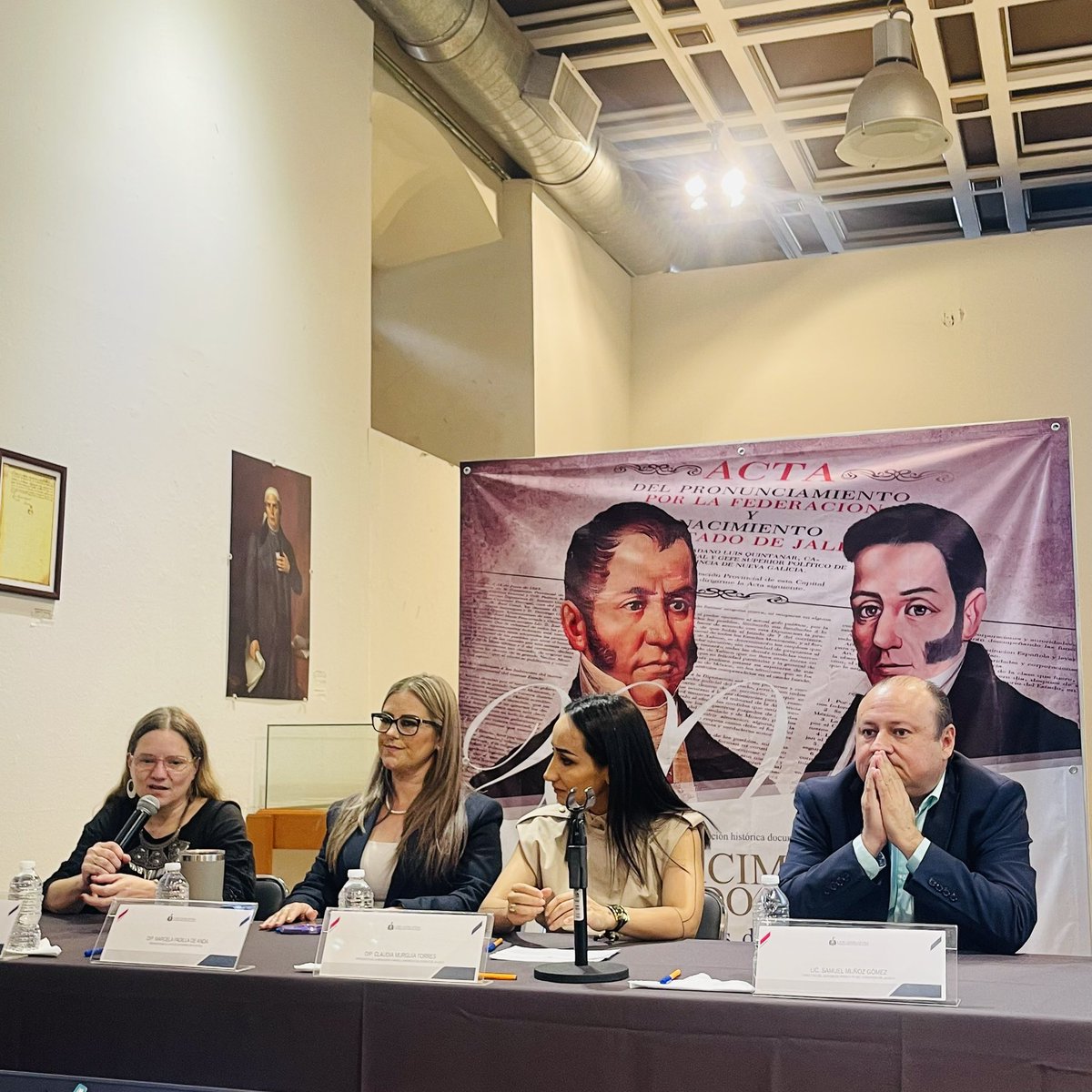 SamuelMunozG's tweet photo. Estoy muy contento por el reciente convenio firmado entre el Congreso de Jalisco y ALCAP, porque tengo la fortuna de ser parte de ambas instituciones. Este acuerdo refuerza nuestros lazos con los canales legislativos de América Latina. https://t.co/8iXPsg2Eqt