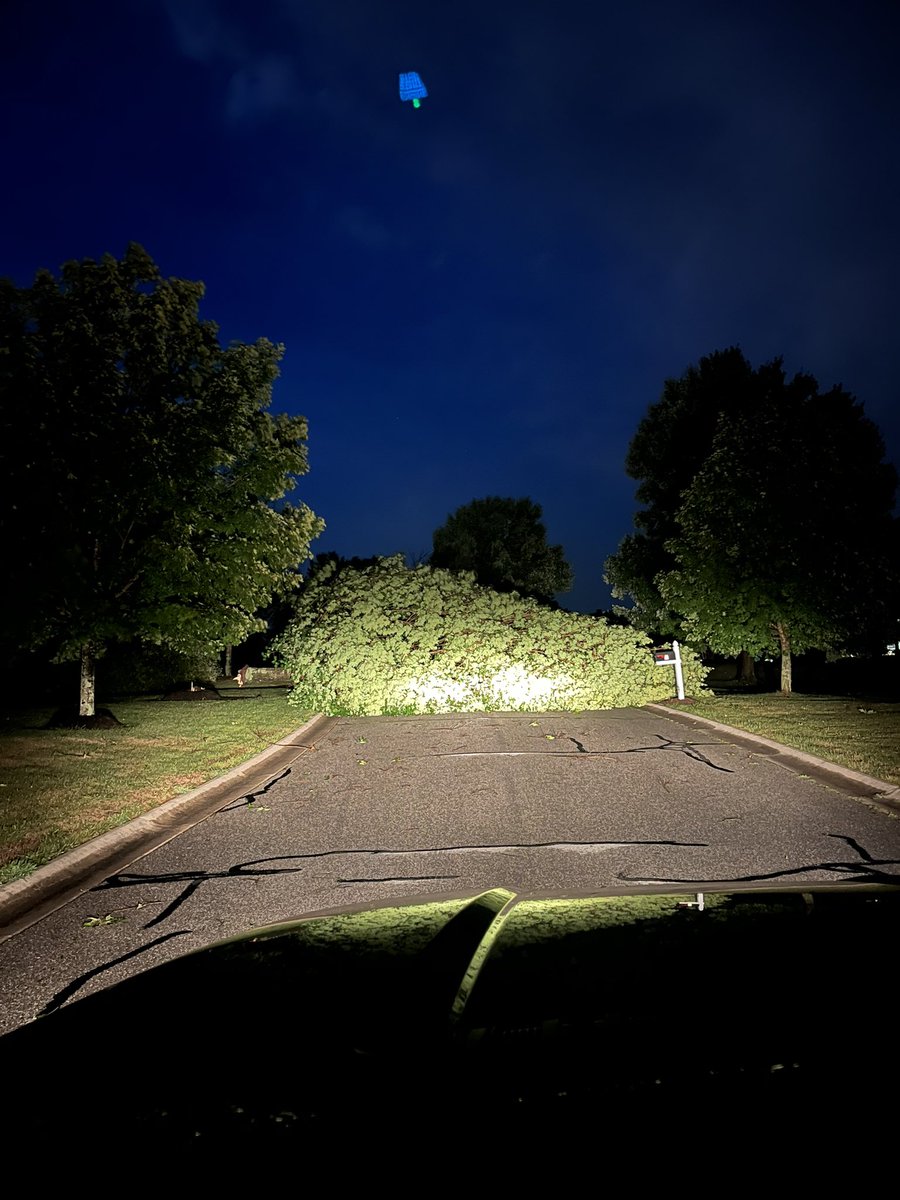 MrRyneAnthony's tweet photo. @6abcadamjoseph hit pretty hard in Glenmoore PA lots of trees down blocking roads. Our back deck took a beating! No power, just got cell service back. @CecilyTynan https://t.co/lunLz4ot30