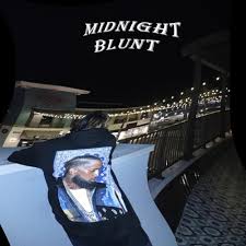 Amazing to have a blunt at midnight😶‍🌫️😴