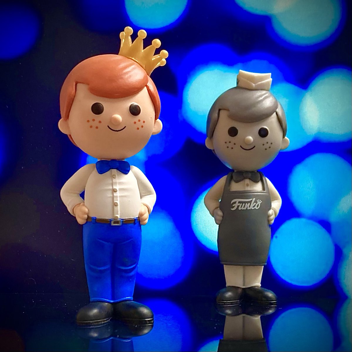 MajesticWarLynx's tweet photo. Itβs Day 2 of the Funatics #FunkoPhotoADayChallenge hosted by @FunkoLeeM & @dj3cb : Freddy Twinsies ππ
#FunkoJuly2024 #FunkoFamily #OriginalFunko #FunkoFunatic #FunkoPhotography #FunkoCommunity #FunkoFriends #FunkoRewind @funko #FunkoCollector #Funko #FreddyFunko https://t.co/u5JtnasY25