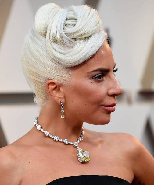LG_Views's tweet photo. .@ladygaga has now earned 16 Diamond hits in Brazil!

Just Dance
Poker Face
Bad Romance
Telephone
Alejandro
Born This Way
Judas
Applause
Million Reasons
Shallow
Always Remember Us This Way
I’ll Never Love Again
Stupid Love
Rain On Me
911
Sour Candy https://t.co/JyIv2xhNvK