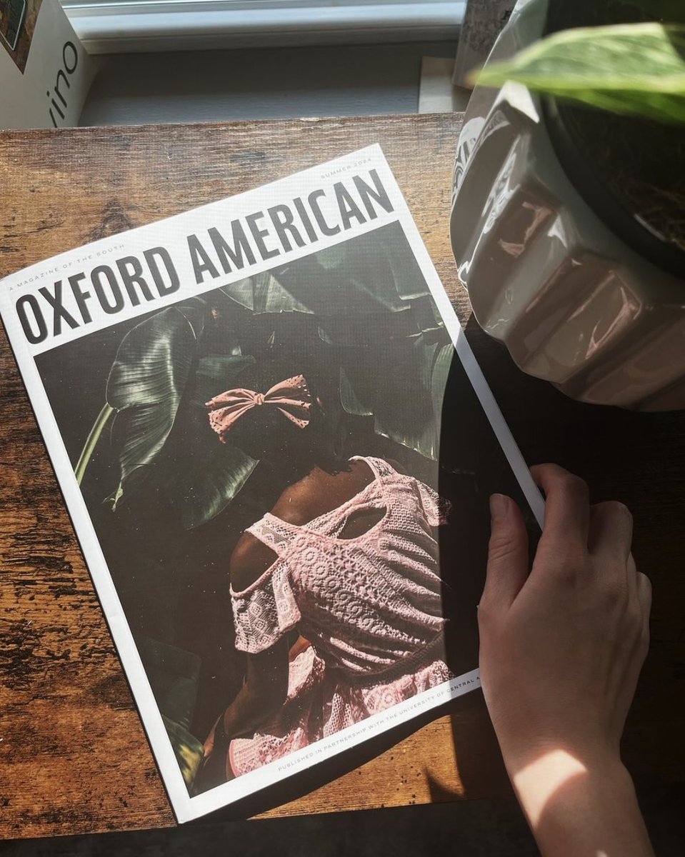 oxfordamerican's tweet image. Too hot to go outside? No sweat! Explore our Summer 2024 #OutsideIssue from the comfort of your favorite (air-conditioned) reading nook.

What’s your favorite feature from #OA125? 🌞📖

📷 Christina Leo | heychristinak / IG
