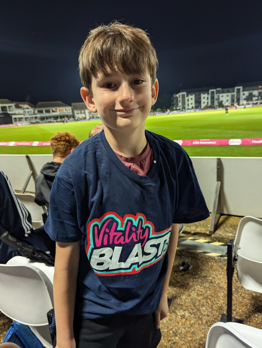 RichJPort's tweet photo. @bluelightcard thanks for the Kent cricket tickets, also bagged a vitality blast t-shirt! https://t.co/VXZRKkcm32