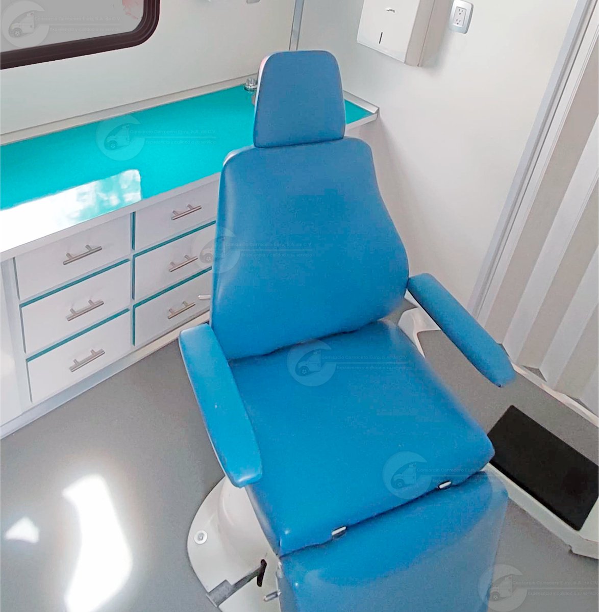 ConcaresaMx's tweet photo. Unidad Dental para el DIF de Metepec.

#concare #concaresa #carroceria #unidadmovil #EdoMex #UnidadDental #Dentista #DIF https://t.co/TYqCW5Eq6P