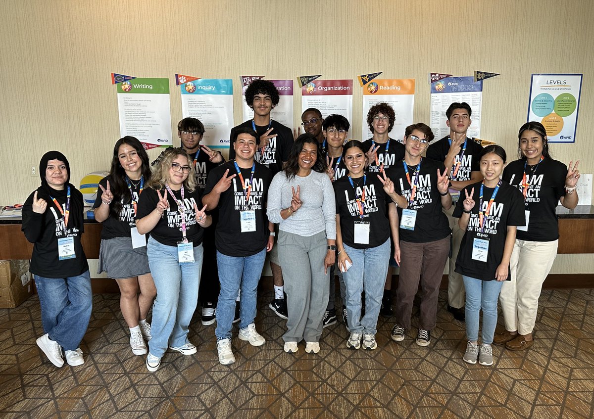 RHSAVIDBrown's tweet photo. Sharing wisdom &amp; expressing sincere gratitude… Thank you AVID Center Chief of Staff, Allison Childress, for visiting with the San Antonio AVID Student Leaders today! #OurWhy #ThisisAVID #AVIDFamily @AVID4College @GWilhiteAVIDPM @ThuanSocial https://t.co/pnJpd3clRN