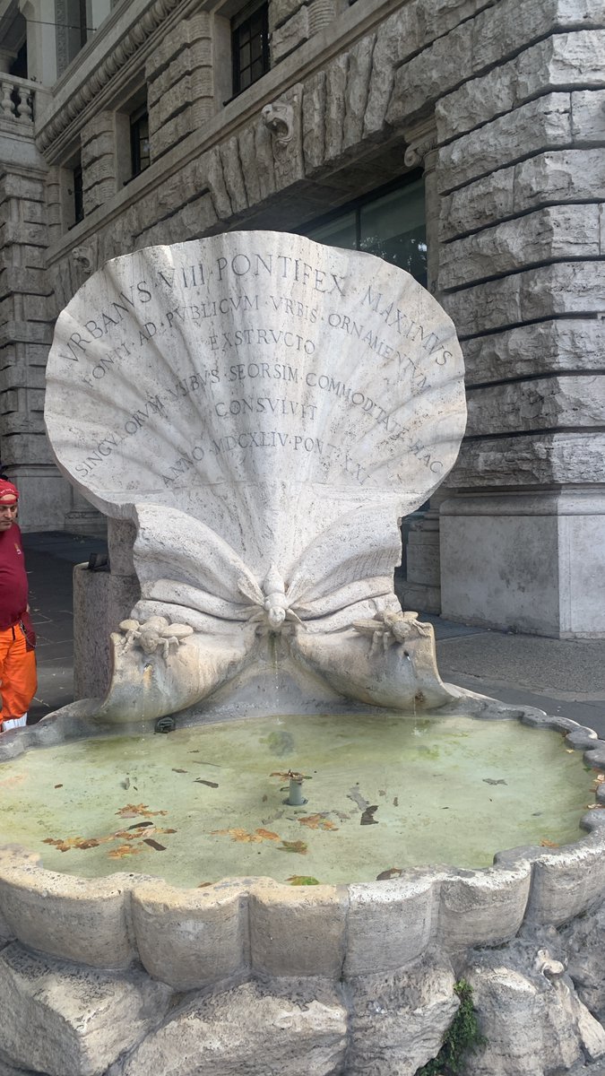 KevinJamesHunt's tweet photo. The Castel Sant’Angelo and other amazing pieces of architecture in Rome. #rome #italy #travel https://t.co/d9foLmIeWN