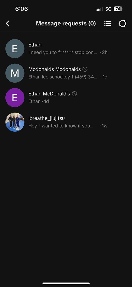 KimsCraft's tweet photo. No idea who this is or who’s phone this is, dudes made like three profiles to attempt to message me. It ain’t me dude. Don’t know who’s messaging you but it isn’t me. https://t.co/O8pr6tDIGv