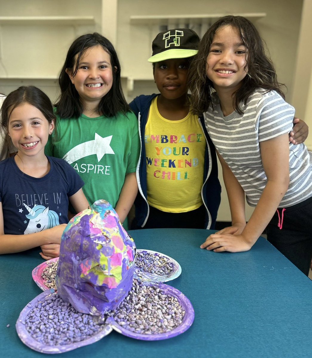 RachelMachnicki's tweet image. We learned about volcanos and had a blast watching them erupt!
#ASPIRELRSD @frontenacLRSD @archwoodLRSD
@vanierLRSD 
@marionLRSD