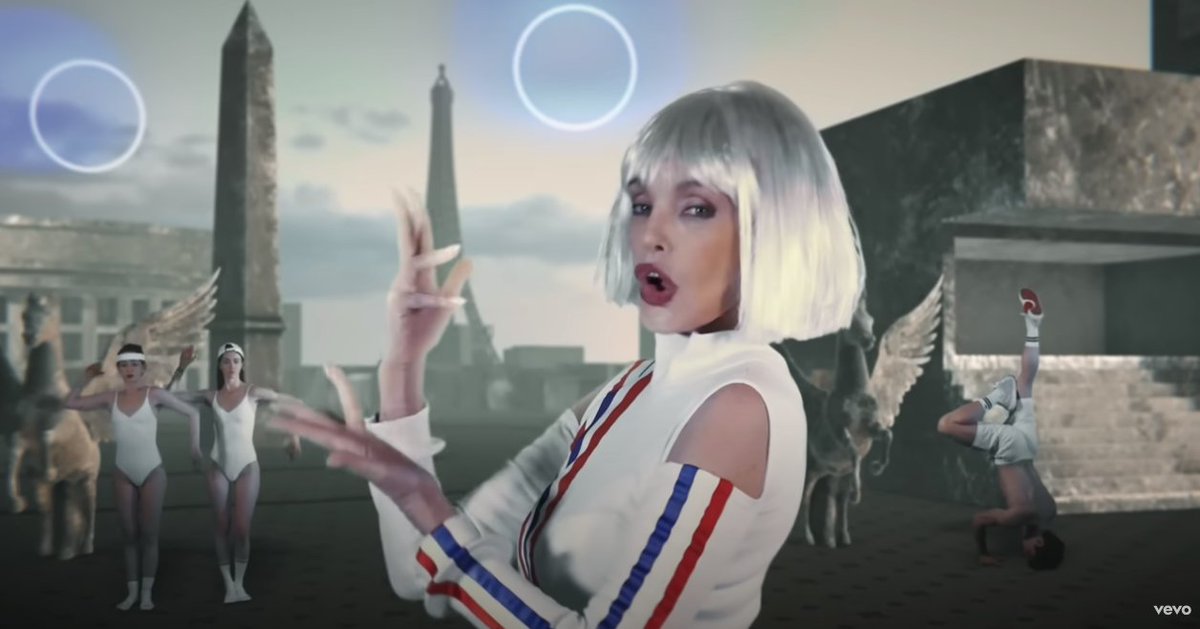 FBARKOFF's tweet photo. @m6info @FlorentPaci @godefroymathis1 Mes yeux saignent devant le niveau de prod de ce "clip"... Les oreilles, j'en parle même pas! 5ème Symphonie nightmare. https://t.co/twpVyj0XWI