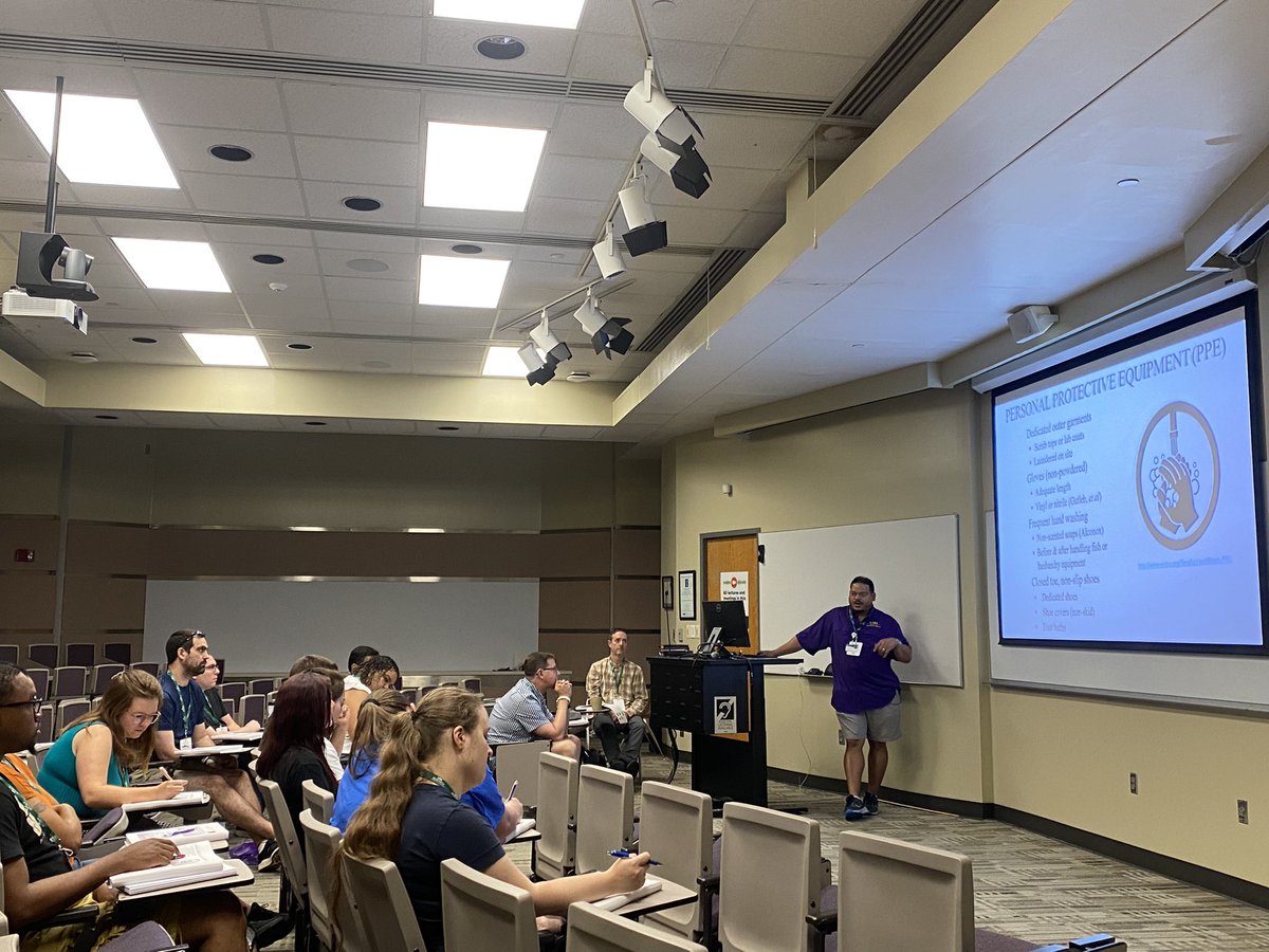 zfishUAB's tweet photo. Kicked the UAB Zebrafish Short Course off with lectures by Dr. Tim, Dr. Sanders, and Dr.Crim! 🤓 🐟 https://t.co/dezgZ6OKtP