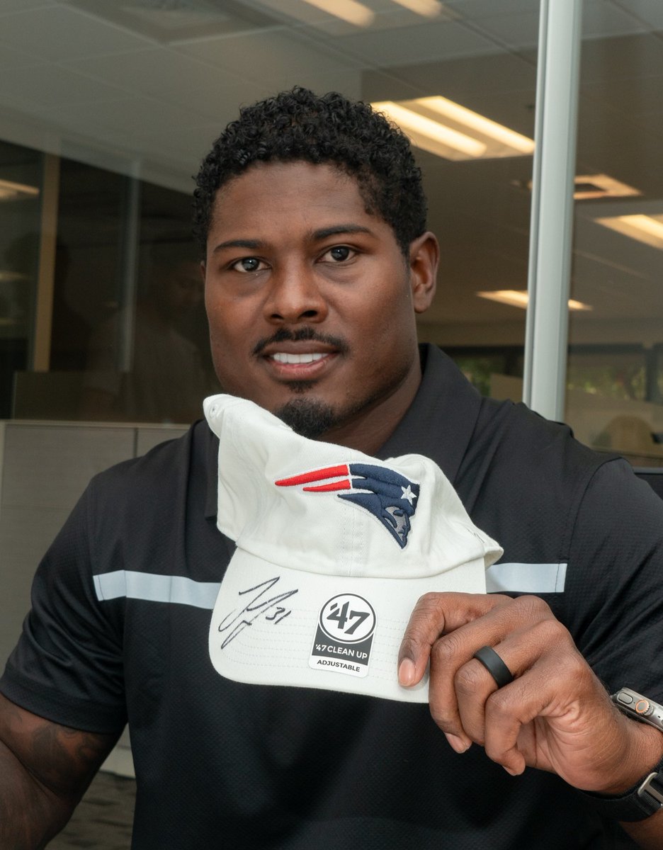 WatersCorp's tweet photo. We had so much fun hosting @justjjones, @Patriots cornerback and advocate for STEM education today at HQ! 

He joined the Waters Student Academy for a day filled with curiosity, camaraderie, and inspiration. Take a look at some of our favorite moments! 

#LifeAtWaters https://t.co/oSS1h1gDUR
