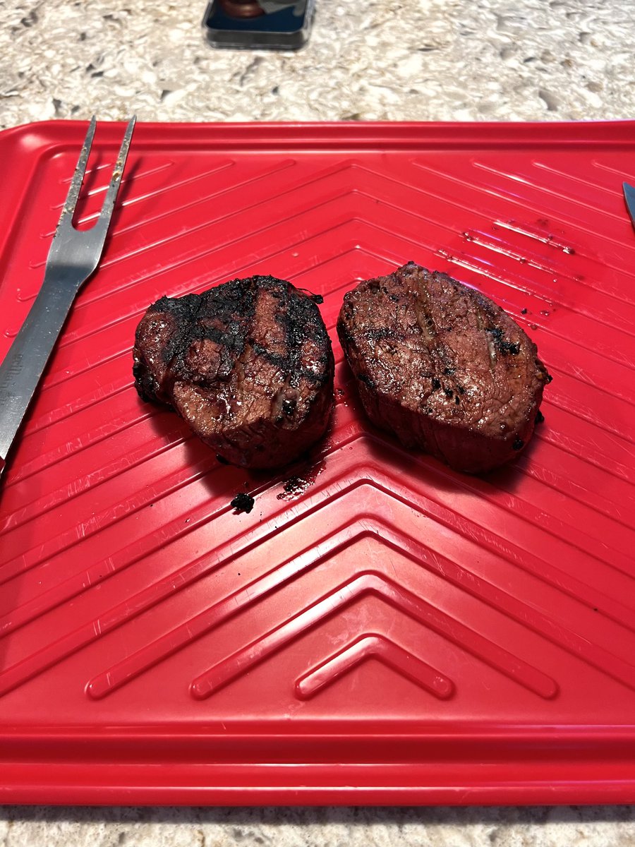 OceandocScott's tweet image. Because it’s a day after man appreciation Monday thanks to ⁦@Ahafia2⁩ I made #butcherblock filets and grilled shrimp italiano with garlic and oil pasta… I’m pretty sure I’m gonna make someone a good wife 🫢🫣🫣🫣