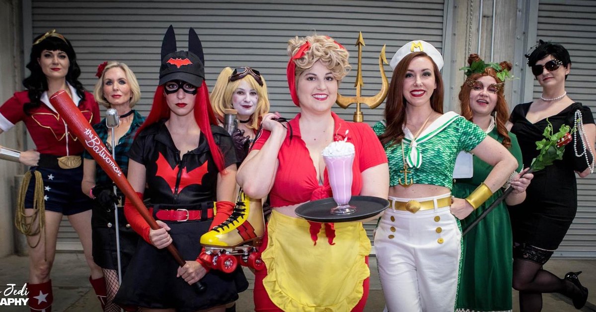 clocky_chan's tweet image. This weekend we made dreams come true with the DC BOMBSHELLS group of a lifetime!

Check out all these amazing creators and thank you to @AntLucia1 and @EvilMarguerite for creating this unique piece!

(All creators tagged on Instagram)

#dcbombshells #DC_Comics