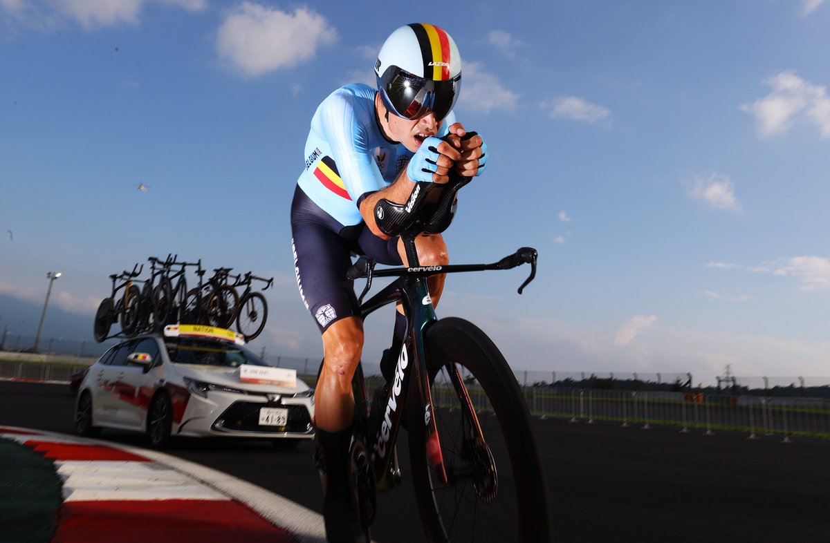 UCI_cycling's tweet photo. Individual Time Trial faces 🤪

For the first time in the @Olympics history, men and women will be presented with the same course and distance 👏

The @Paris2024 course spans 32.4km from the Esplanade des Invalides to the Pont Alexandre III 😎

#OlympicCycling #RoadCycling https://t.co/OkWXPIWg00