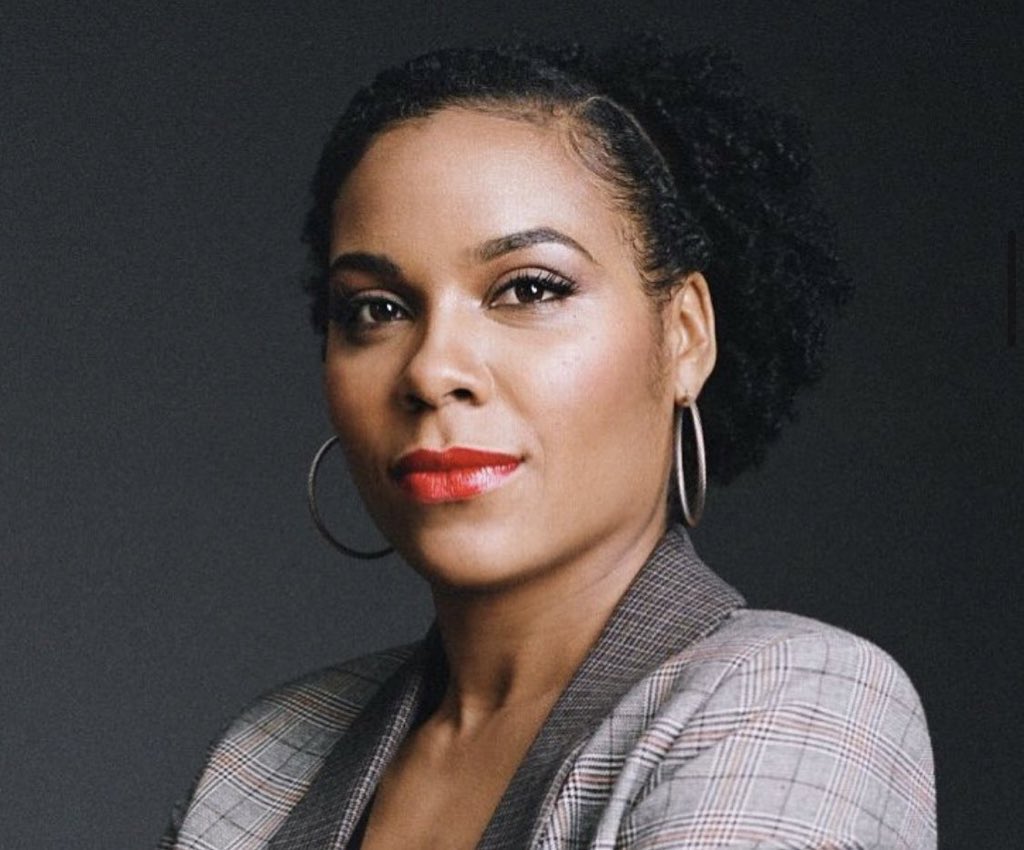 LakersLead's tweet photo. BREAKING: The Lakers have hired Assistant Coach and Duke alumni Lindsey Harding to join JJ Redick’s staff.

Harding recently won the G League Coach of the Year.

RT TO WELCOME @Lindsey_Harding TO THE #LAKESHOW https://t.co/Y5mpsTHtuh