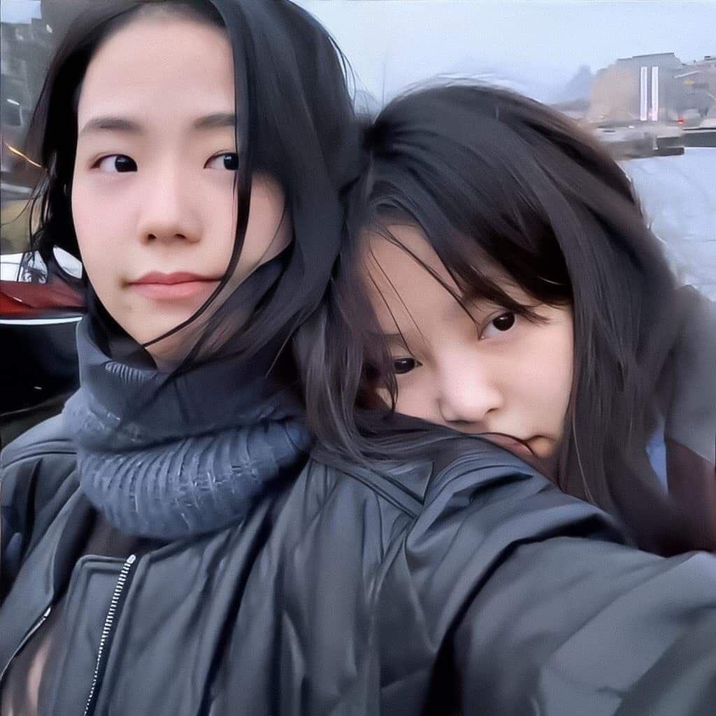 hourly jensoo tweet media