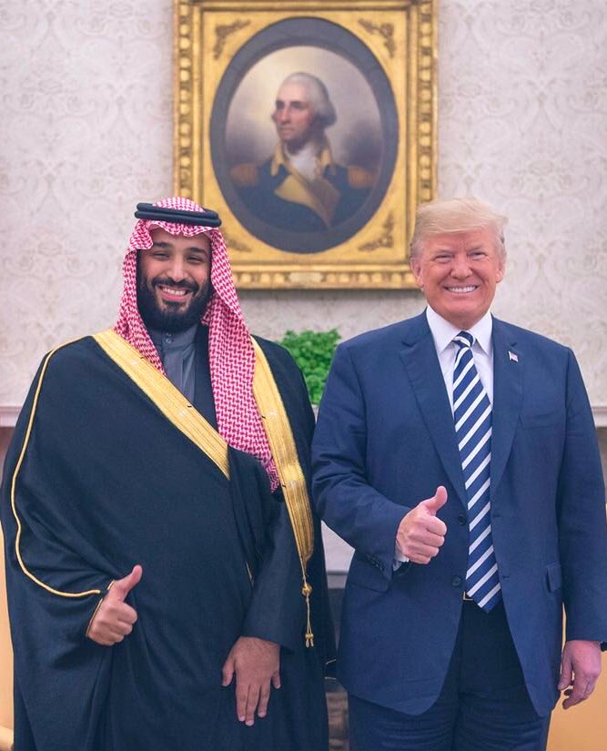 الرئيس السابق دونالد #ترامب مع بلومبيرغ :

لم أتواصل مع الأمير #محمد_بن_سلمان منذ فترة 
لكن لدي علاقة جيدة جداً.

إنه رجل عظيم. أعتقد أنه قام بعمل عظيم، 
قلت للملك " أنت لديك شخصاً عظيماً لإدارة المملكة يوماً ما "
ترك انطباعاً رائعاً، إنه رجل قوي جداً يحب بلده ولديه مشاعر طيبة