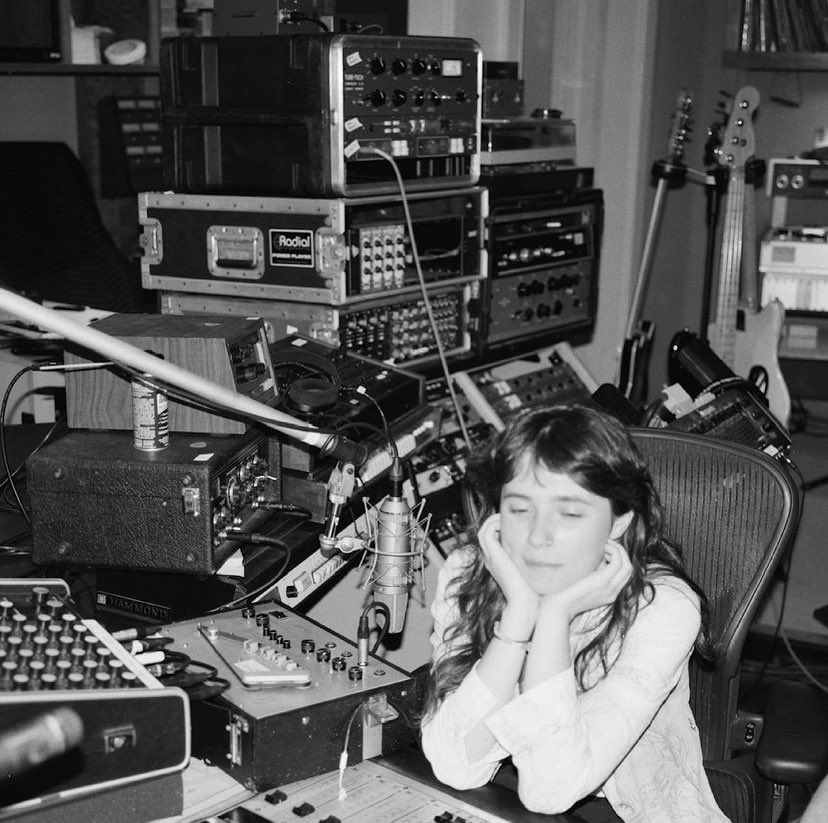 stcrbelly's tweet image. whoisclairo posted!

Sling is out everywhere now

big thanks to all the people that made this album possible &amp;amp; my friends for supporting me through it all. you know who you are &amp;amp; it wouldn’t be possible without you

i’m immensely proud of this &amp;amp; hope you all enjoy 💙🐾