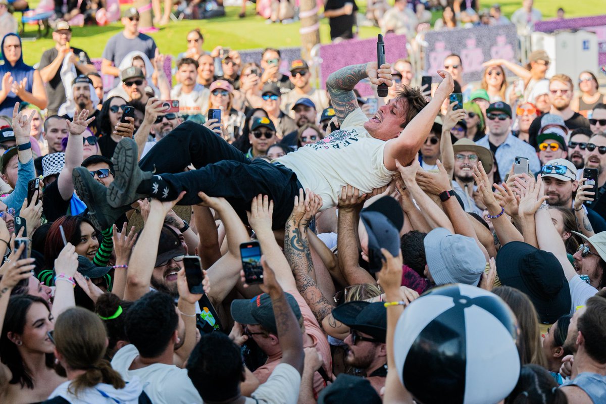 NederlanderLive's tweet image. Last week, @SadSummerFest kicked off The Backyard’s inaugural season with a blast 💥 These incredible artists brought the house down, &amp;amp; the energy in the crowd was unmatched! Were you there?

We can't wait for the rest of the 2024 season: thebackyardsacramento.com

📸: Chris Tuite