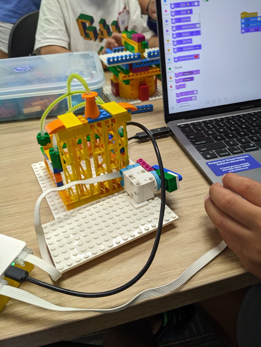 🍁 Sandra Theobald tweet media