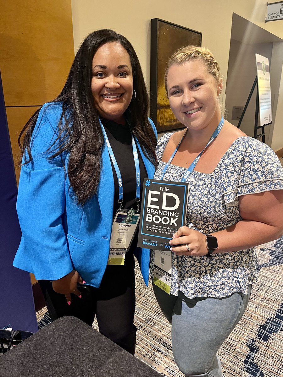 rdcflipper's tweet photo. I met 3 incredible authors at @NSPRA! @BenNemtin @raven_solo @lynettewsocial, thank you for your inspiring words and speeches during the conference! #WeMetAtNSPRA https://t.co/7WEYjpDuE6