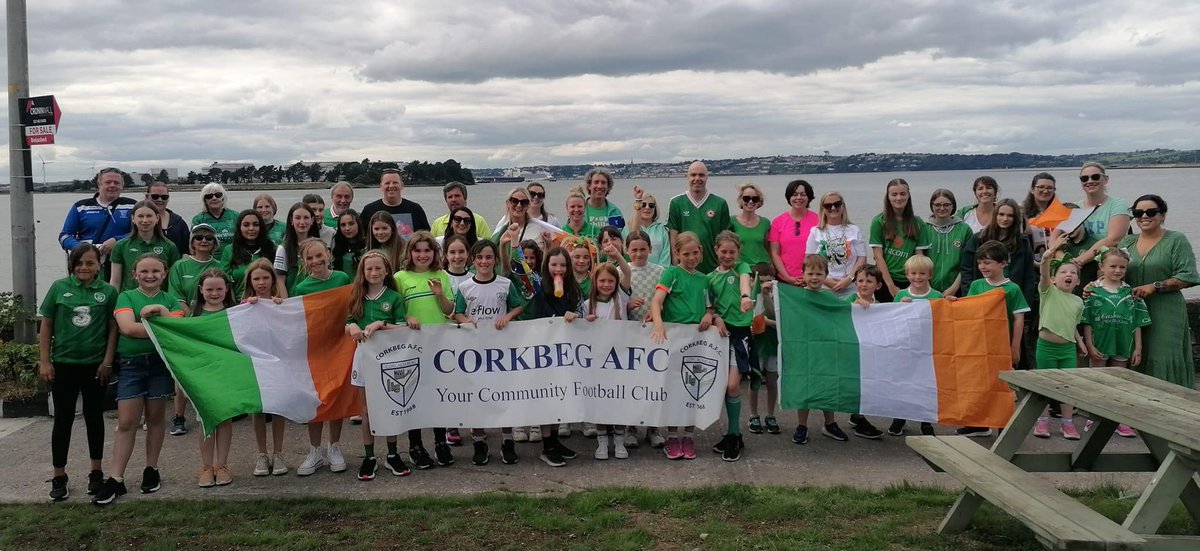 Fantastic night of football in PUC - Ireland 🇮🇪 Ladies beating France 🇫🇷 3-1 in a thrilling game played in front of a raucous home crowd. Great to see a huge crowd of supporters from the beg 💙🇮🇪⚽️ Allez le verde 🇮🇪